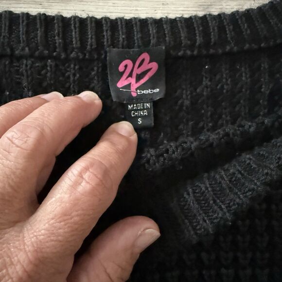 2b BCBG Cropped Sweater Women’s Black Cable Knit Mineral Washed - Picture 8 of 8